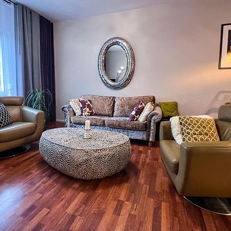 Big, Central And Charming Apartment On Schaafenstrasse Colónia Exterior foto