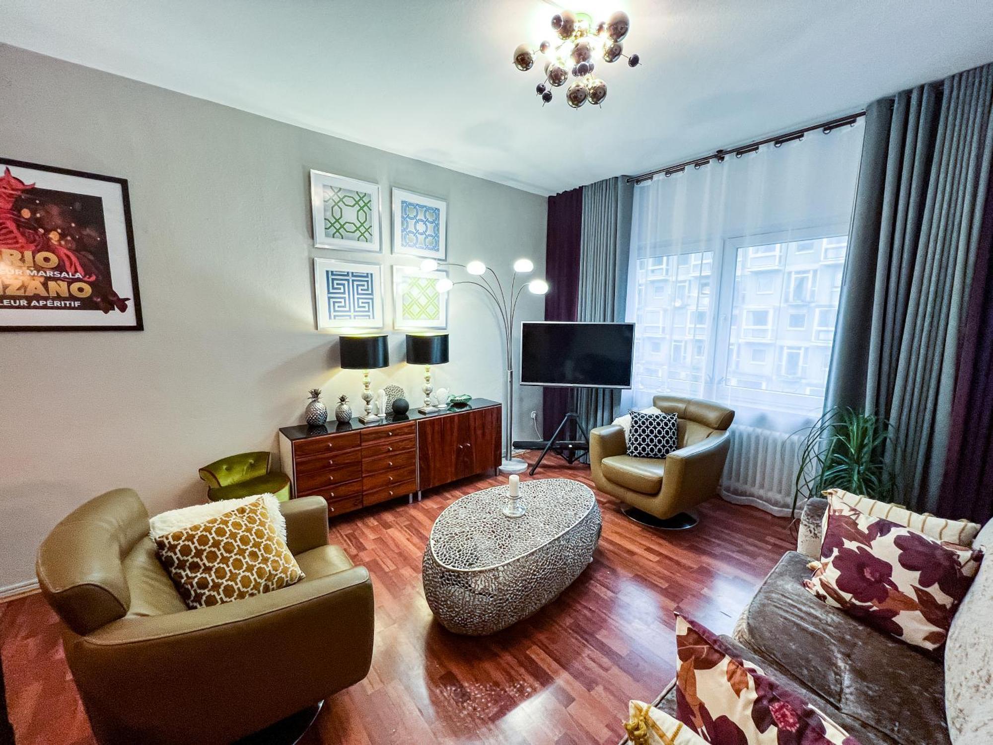 Big, Central And Charming Apartment On Schaafenstrasse Colónia Exterior foto