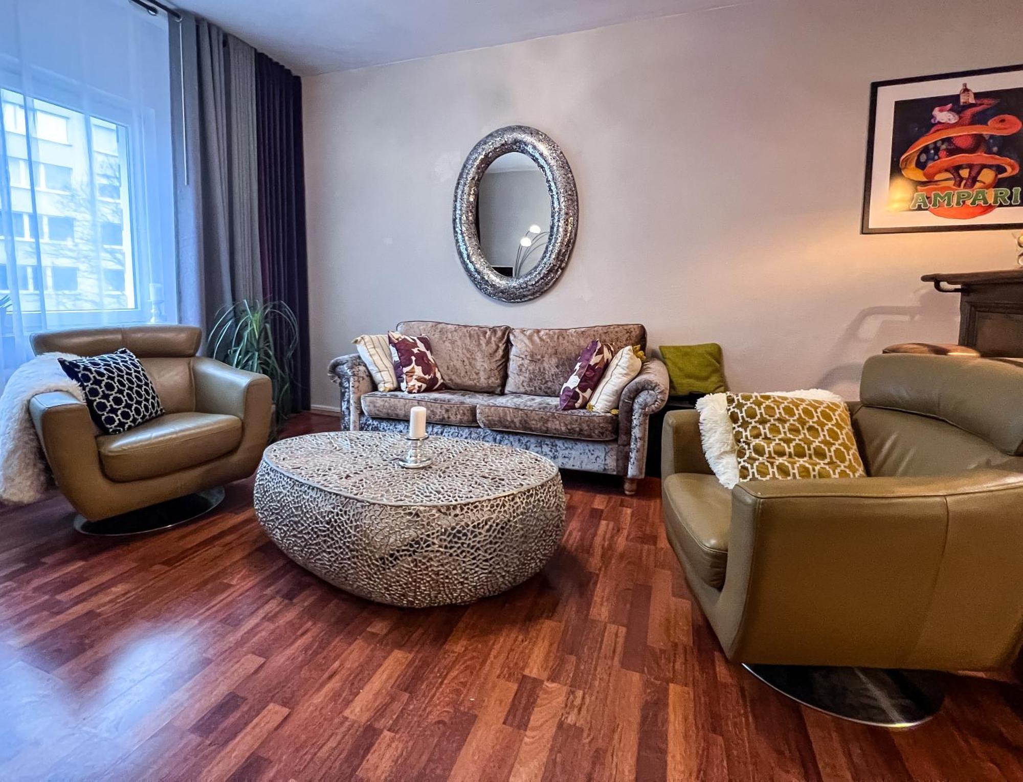 Big, Central And Charming Apartment On Schaafenstrasse Colónia Exterior foto